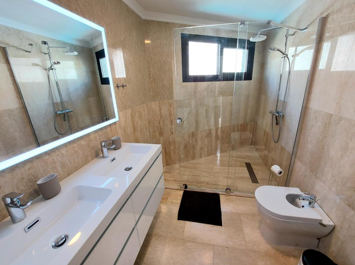 Villa Playa Amadores - Luxury Villa With Heated Pool Puerto Rico  Ngoại thất bức ảnh